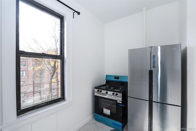 11525 Metropolitan Avenue 233, Kew Gardens, NY 11418