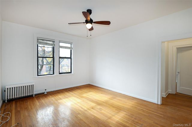 11525 Metropolitan Avenue 233, Kew Gardens, NY 11418