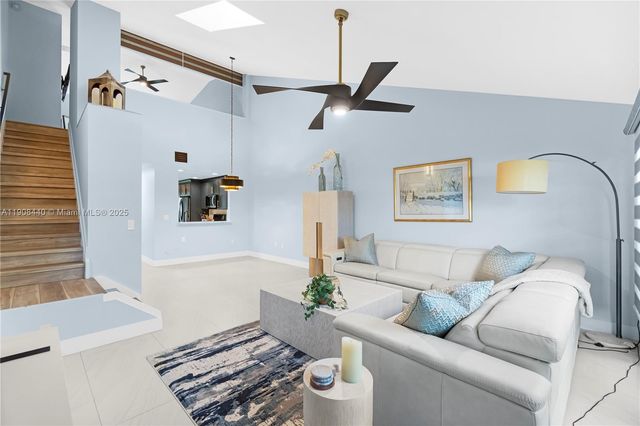 1524 Gabriel St, Hollywood, FL 33020