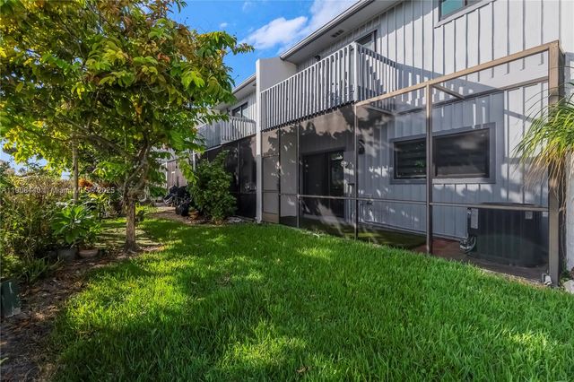 1524 Gabriel St, Hollywood, FL 33020