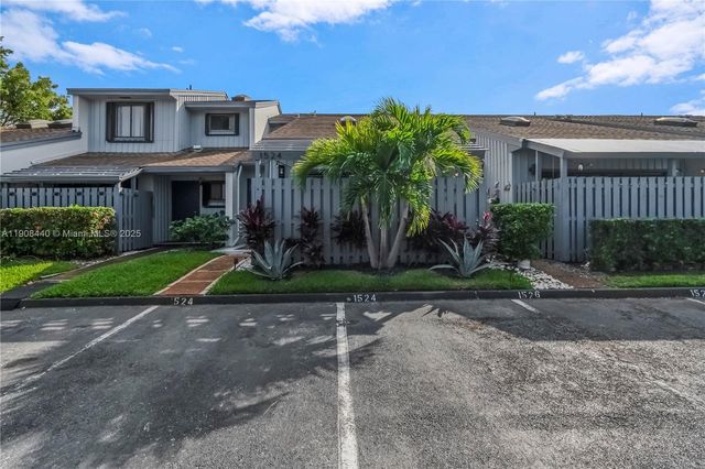 1524 Gabriel St, Hollywood, FL 33020