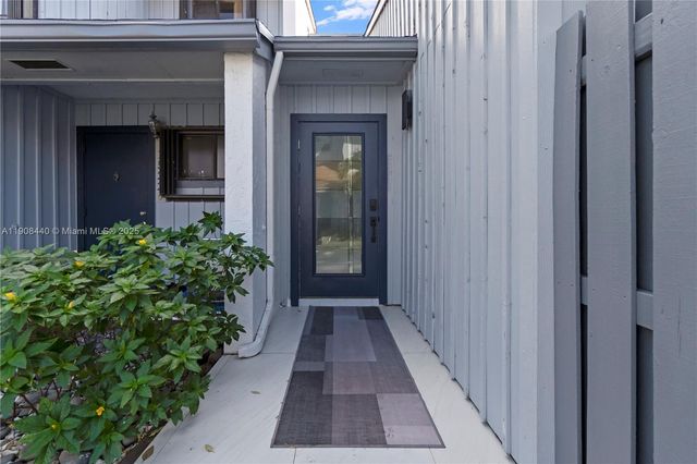 1524 Gabriel St, Hollywood, FL 33020