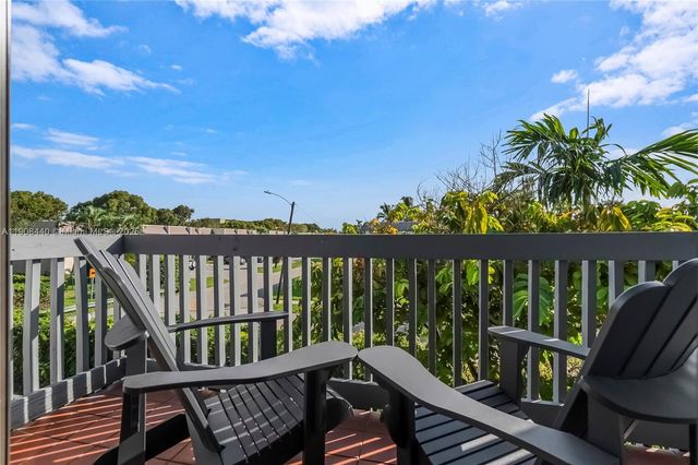 1524 Gabriel St, Hollywood, FL 33020