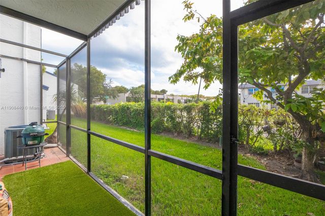 1524 Gabriel St, Hollywood, FL 33020