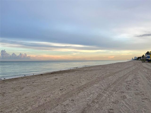 1524 Gabriel St, Hollywood, FL 33020