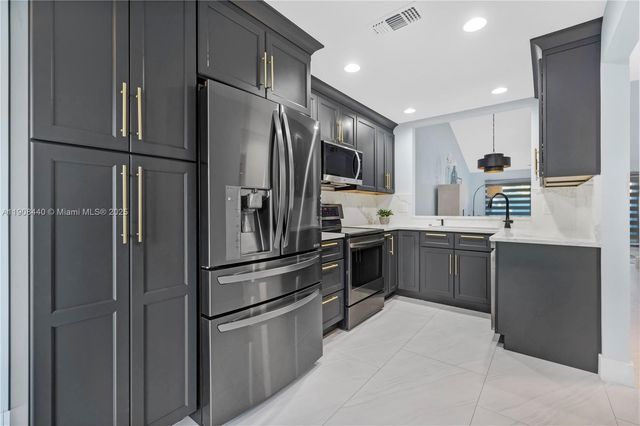 1524 Gabriel St, Hollywood, FL 33020