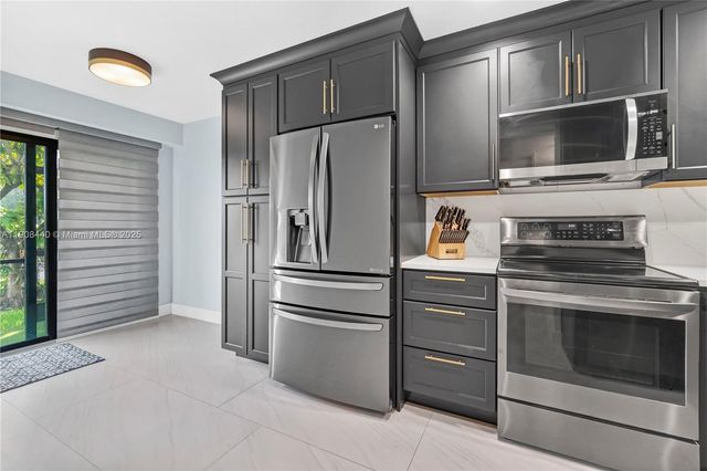 1524 Gabriel St, Hollywood, FL 33020