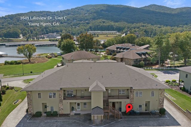 1649 C Lakeview Dr, Young Harris, GA 30582