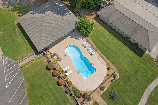 1649 C Lakeview Dr, Young Harris, GA 30582