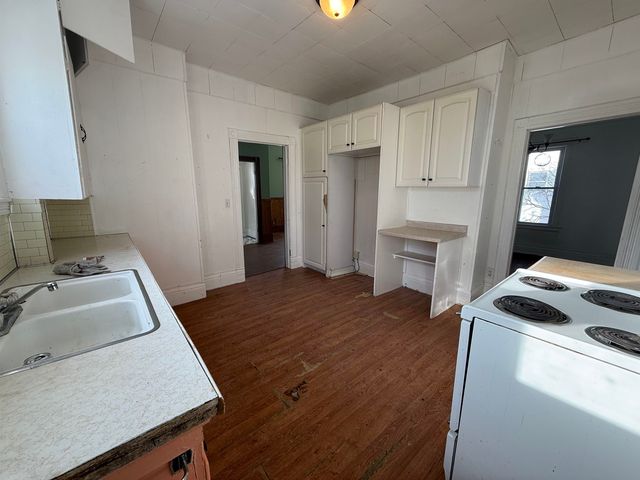 310 N Kinney Avenue, Pleasant, MI 48858