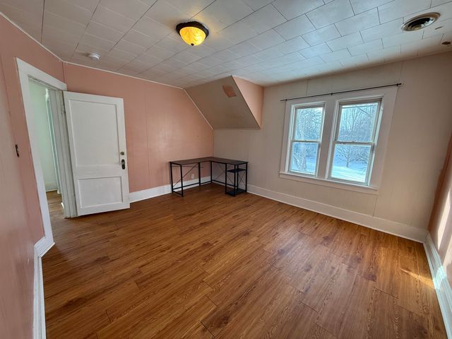 310 N Kinney Avenue, Pleasant, MI 48858