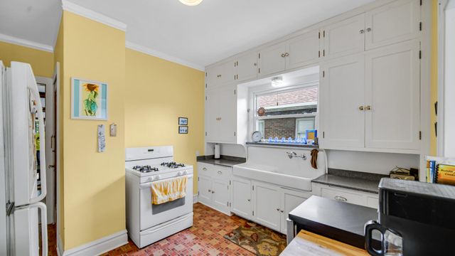 2018 Superior Avenue, Whiting, IN 46394
