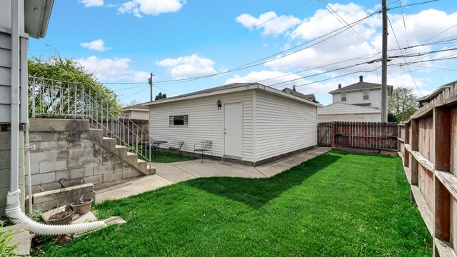 2018 Superior Avenue, Whiting, IN 46394