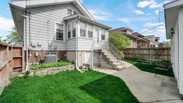 2018 Superior Avenue, Whiting, IN 46394