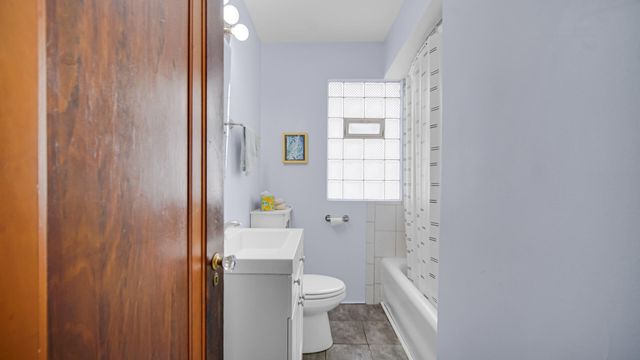 2018 Superior Avenue, Whiting, IN 46394