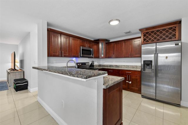 348 NW 40th Court, Oakland Park, FL 33309