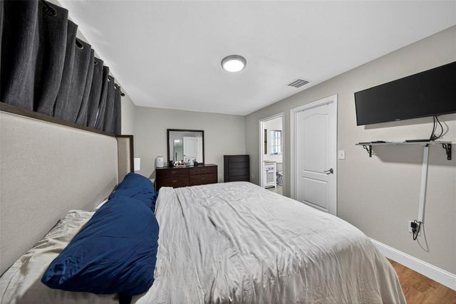348 NW 40th Court, Oakland Park, FL 33309