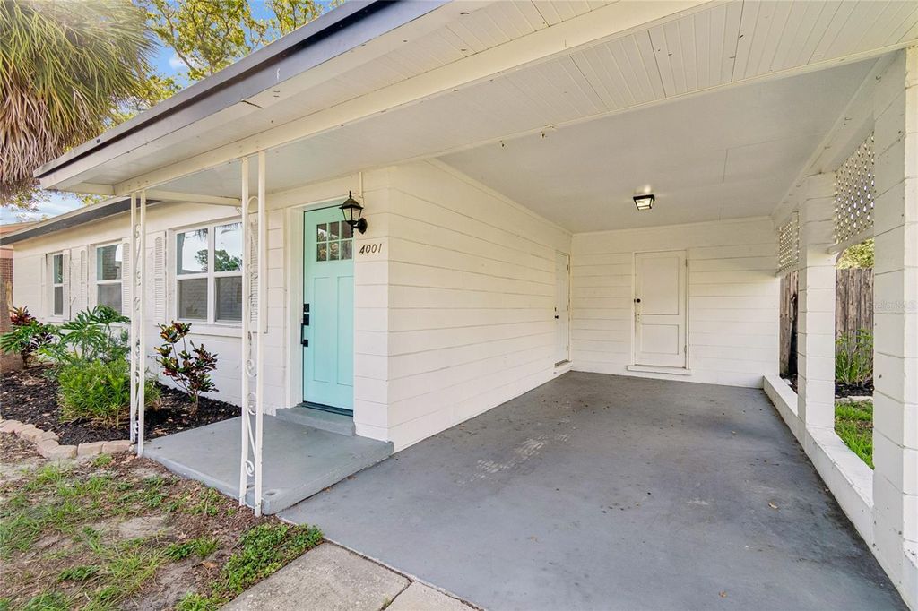 Image 2 of property listing at 4001 W ROGERS AVENUE, Tampa, FL 33611
