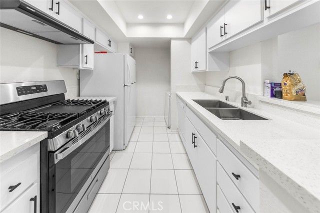 424 Oak Street 324, Glendale, CA 91204