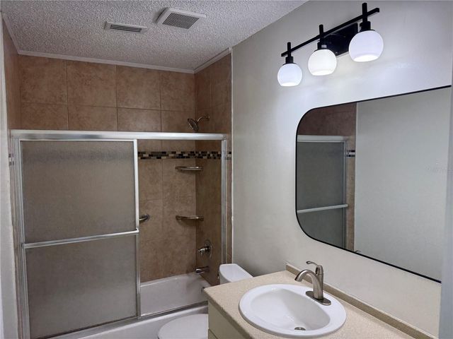 1111 E OKALOOSA AVENUE, Tampa, FL 33604