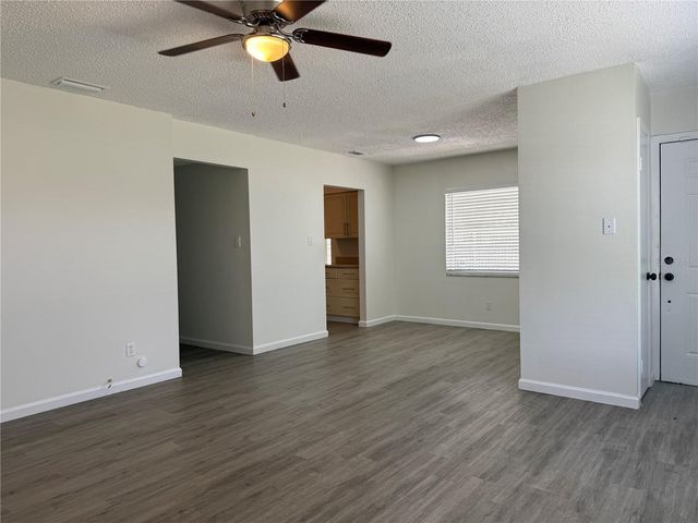 1111 E OKALOOSA AVENUE, Tampa, FL 33604