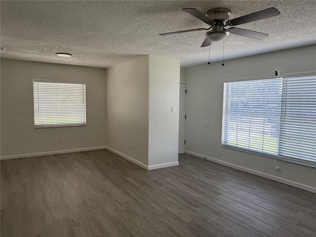 1111 E OKALOOSA AVENUE, Tampa, FL 33604