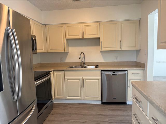1111 E OKALOOSA AVENUE, Tampa, FL 33604
