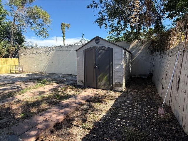 1111 E OKALOOSA AVENUE, Tampa, FL 33604