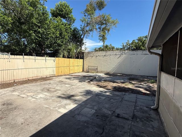 1111 E OKALOOSA AVENUE, Tampa, FL 33604