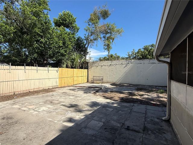 1111 E OKALOOSA AVENUE, Tampa, FL 33604