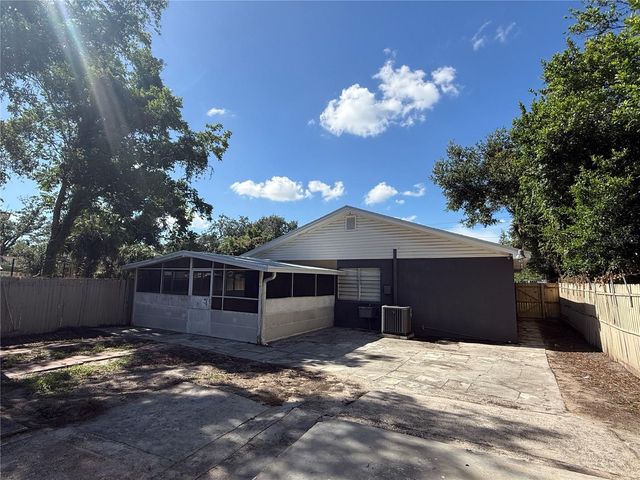 1111 E OKALOOSA AVENUE, Tampa, FL 33604