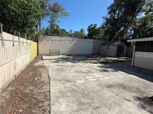 1111 E OKALOOSA AVENUE, Tampa, FL 33604