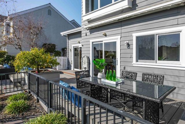 756 Newport Circle, Redwood City, CA 94065