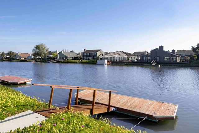 756 Newport Circle, Redwood City, CA 94065