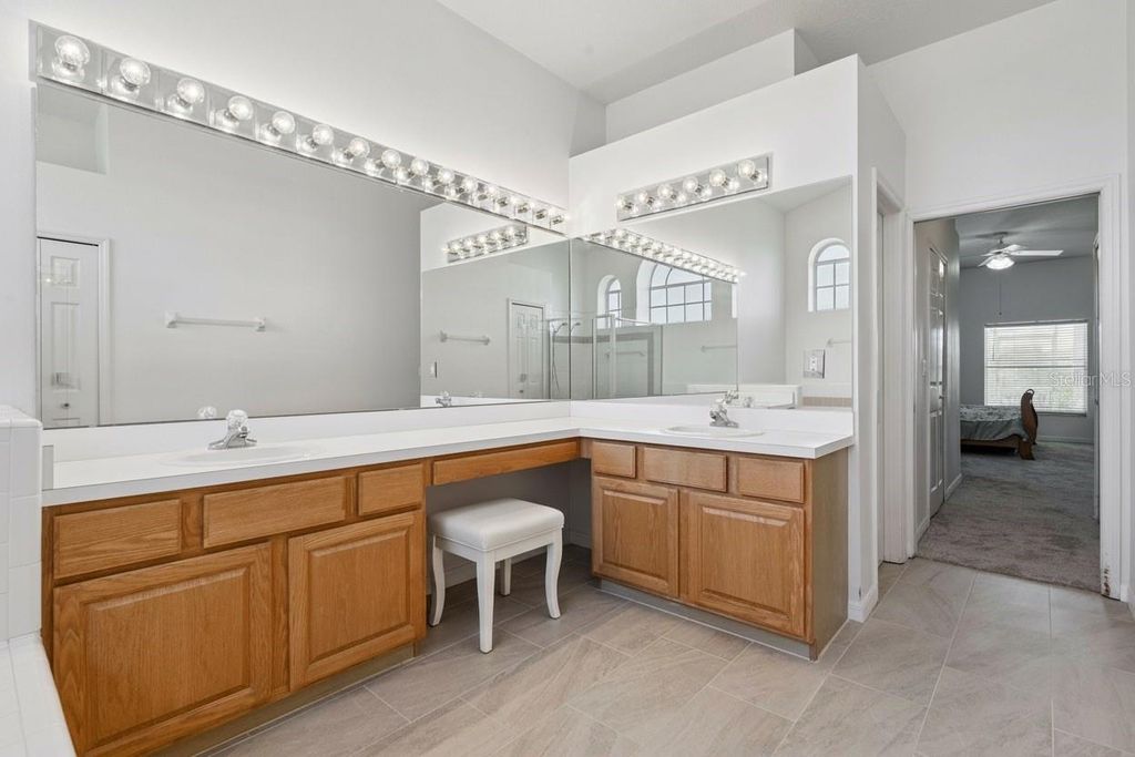 Image 24 of property listing at 10616 OLD GROVE ROAD, Clermont, FL 34711