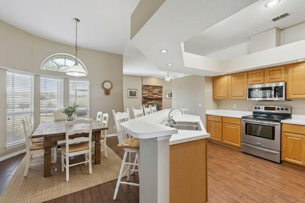 Image 27 of property listing at 10616 OLD GROVE ROAD, Clermont, FL 34711