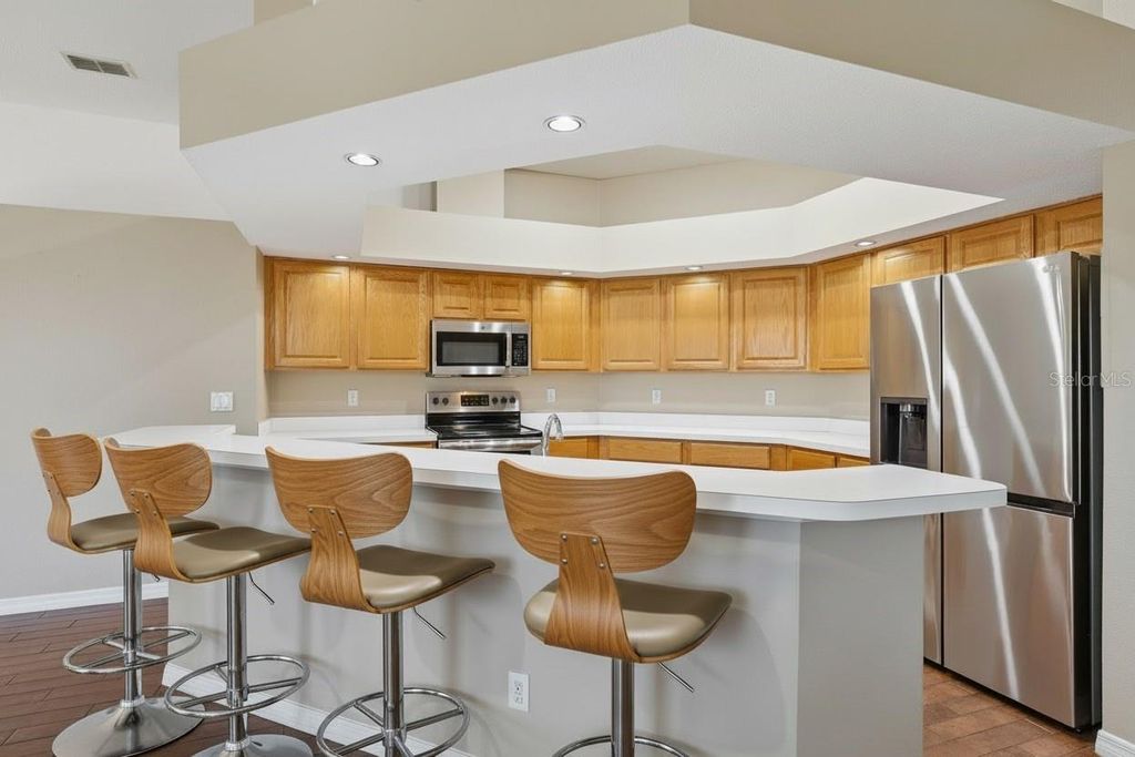 Image 4 of property listing at 10616 OLD GROVE ROAD, Clermont, FL 34711