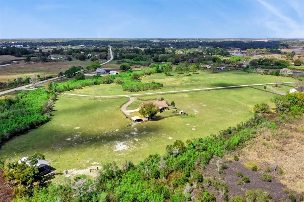 Image 51 of property listing at 10616 OLD GROVE ROAD, Clermont, FL 34711