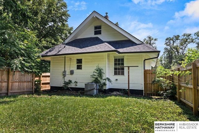 2416 Spencer Street, Omaha, NE 68111