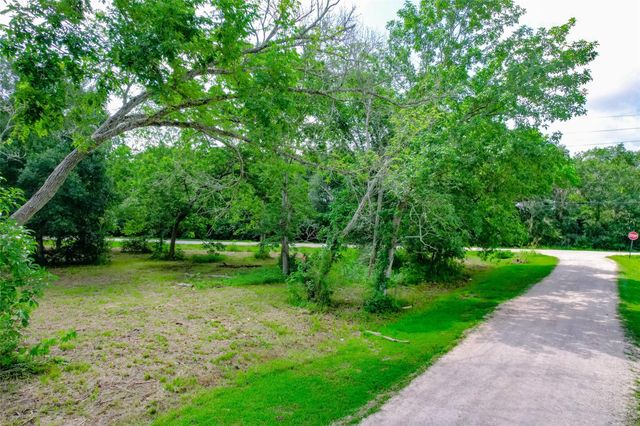 8519 Maywald Street, Manvel, TX 77578