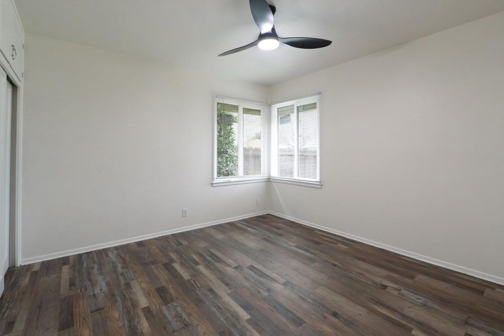 Image 18 of property listing at 1812 W Bellaire Way, Fresno, CA 93705