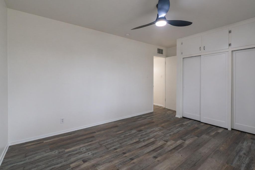 Image 19 of property listing at 1812 W Bellaire Way, Fresno, CA 93705