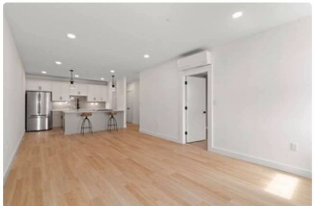 301 North 7, Wakefield, MA 01880