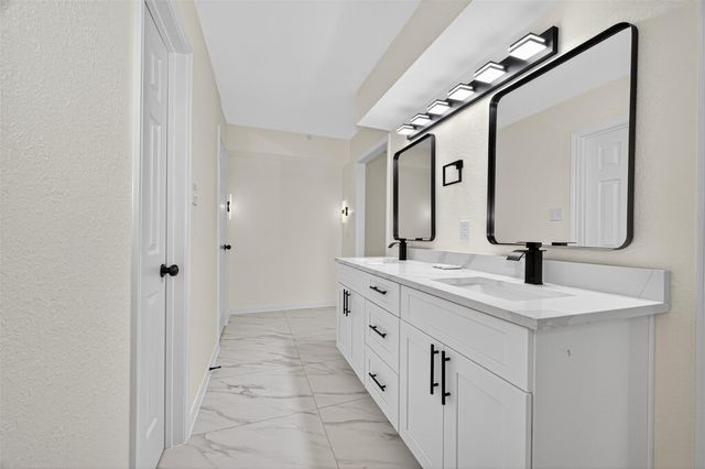 3607 Point Clear Drive, Missouri City, TX 77459