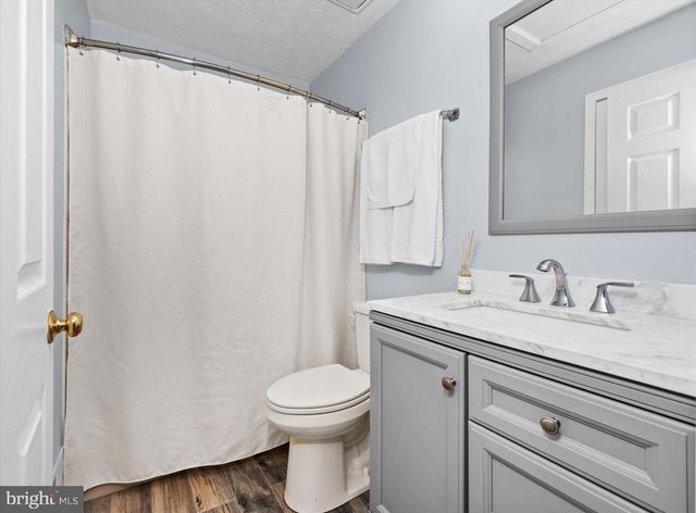 1013 RIDGEWOOD CT, Newark, DE 19711