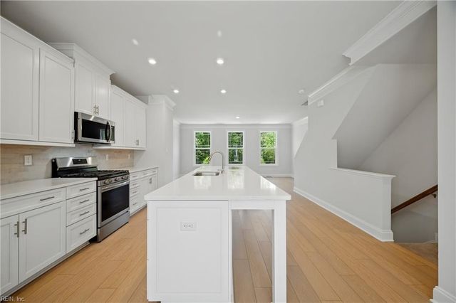 115 Bracewell LN, Yorktown, VA 23692