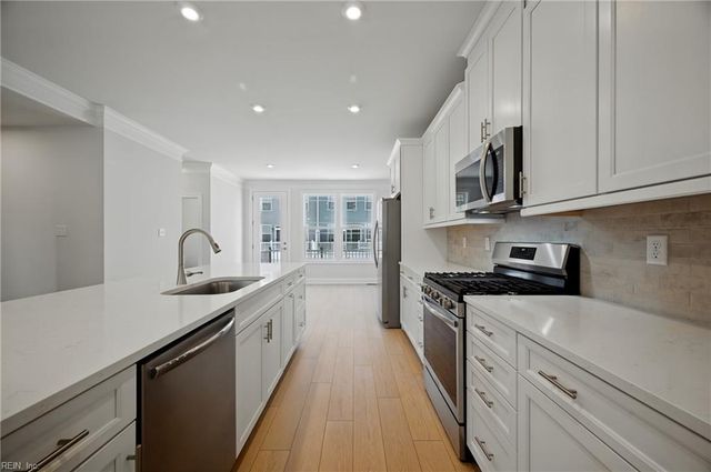 115 Bracewell LN, Yorktown, VA 23692