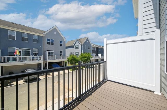 115 Bracewell LN, Yorktown, VA 23692