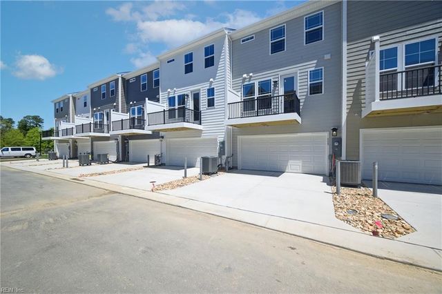 115 Bracewell LN, Yorktown, VA 23692