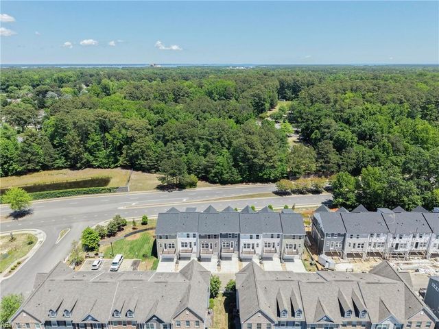 115 Bracewell LN, Yorktown, VA 23692